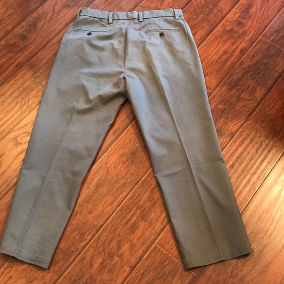 Men’s Gray Dockers - Picture 2 of 5